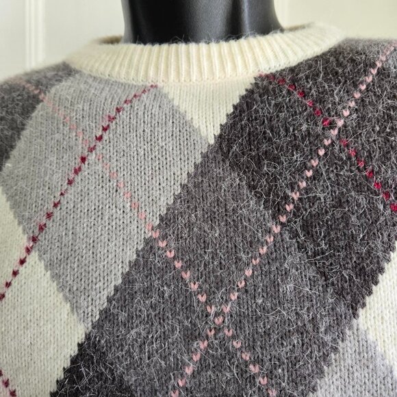 Classic Alfred Dunner Argyle Light/Dark Gray & White Sweater Size S - Picture 3 of 8